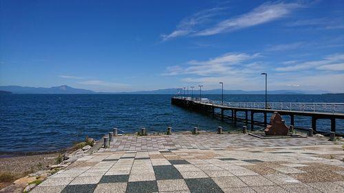 琵琶湖と歌碑.jpg