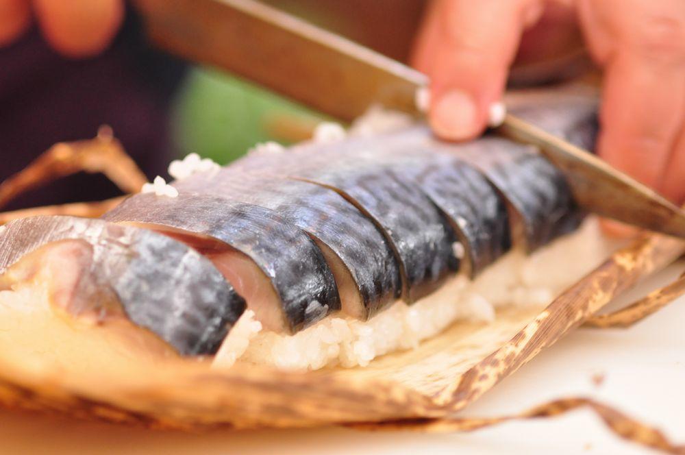 丸八百貨店の鯖ずしづくり体験